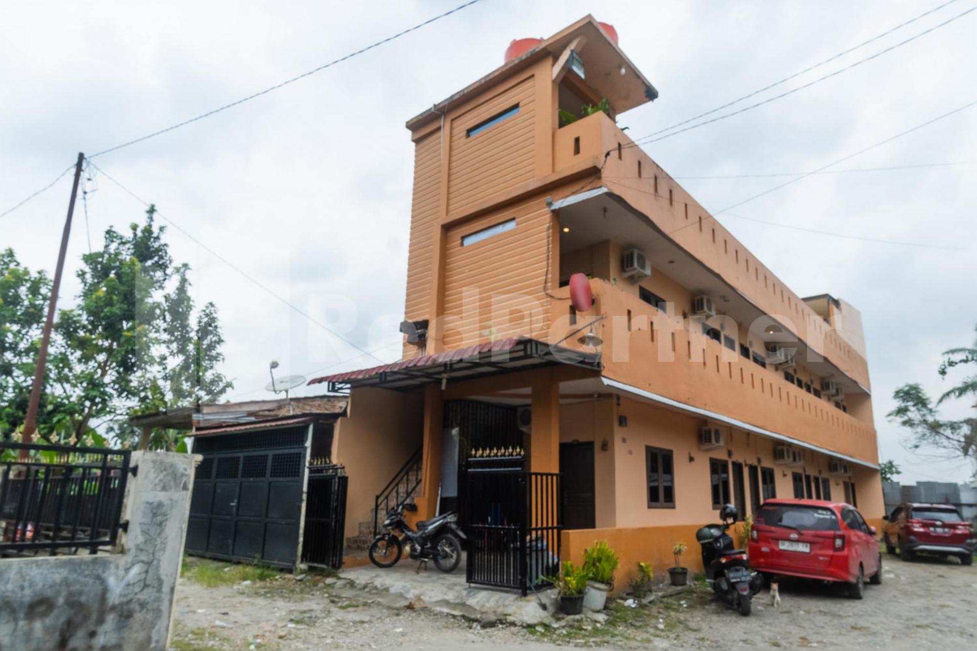 Teratai Guesthouse At Rs Adam Malik Medan Mitra Reddoorz Екстериор снимка